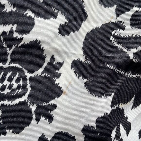 Ann Taylor LOFT Black & White Floral Dress w/Zipper on the Side (Size: 6P) - Picture 11 of 11